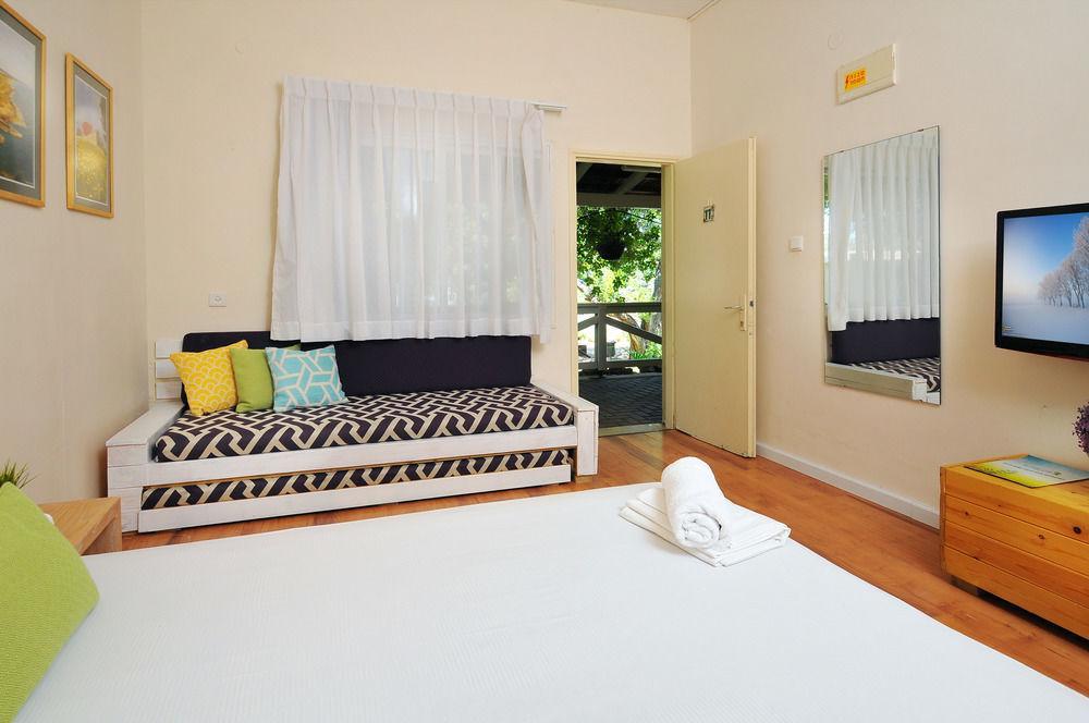 Travel Hotel Eilon Elon Екстер'єр фото