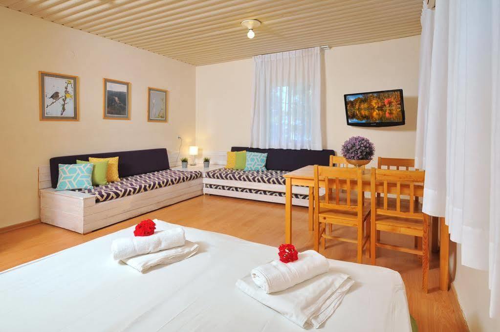 Travel Hotel Eilon Elon Екстер'єр фото